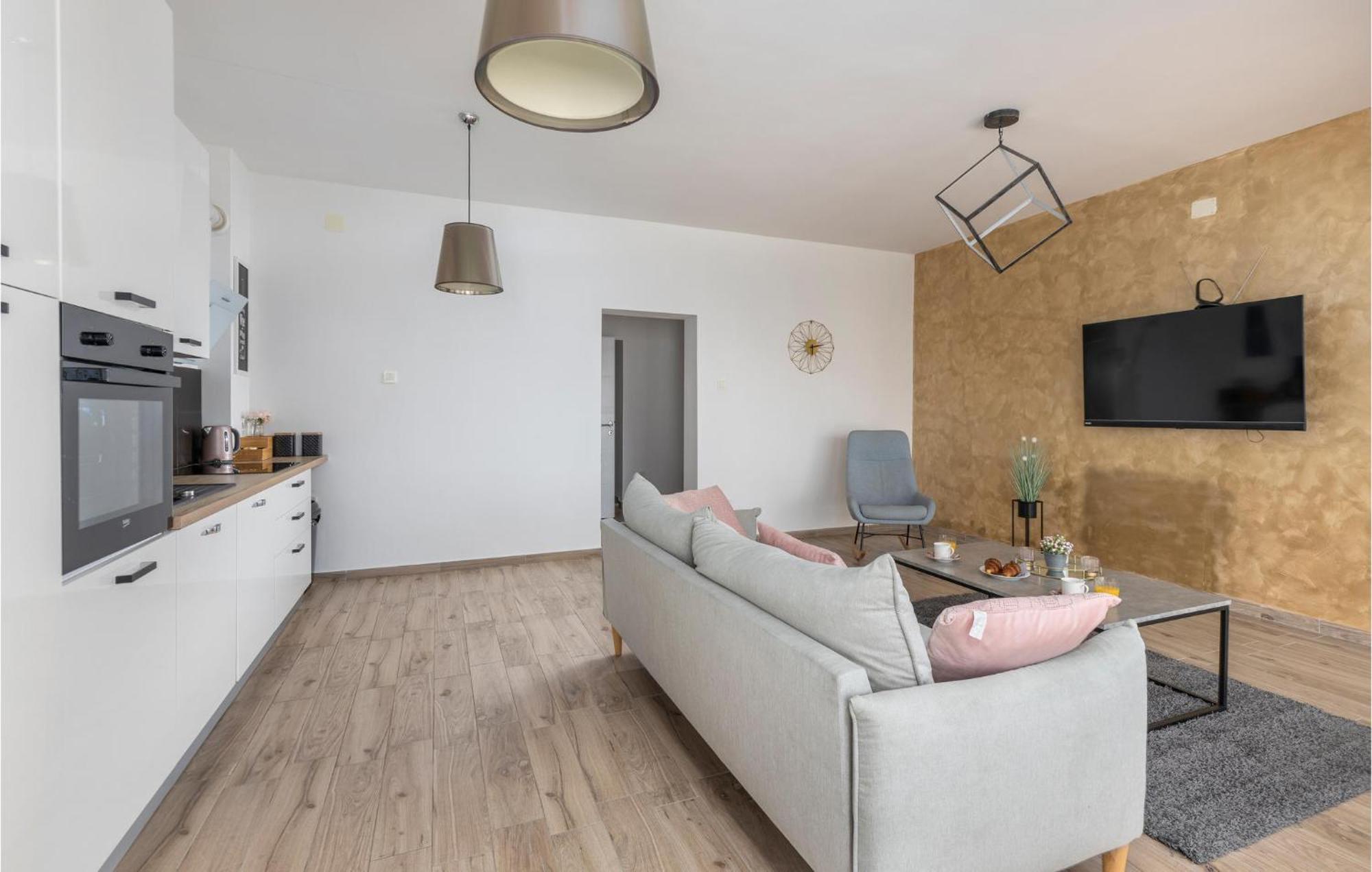 Amazing Apartment In Rijeka With Wifi Eksteriør bilde